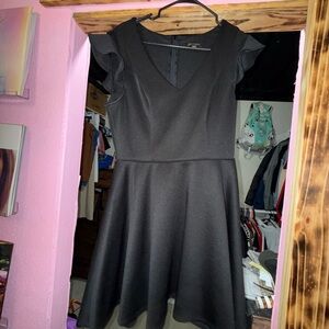 Chic Black Mini Dress with Ruffle Sleeves